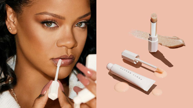 Rihanna con parte de su colección de Fenty Beauty